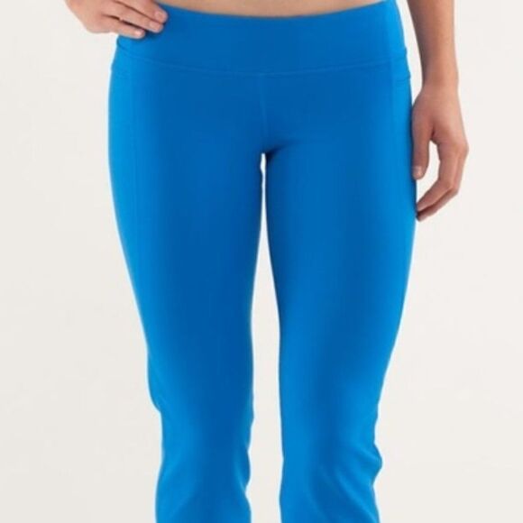 Lululemon Power Up Crop Pants Blue Size 2 - Picture 9 of 9